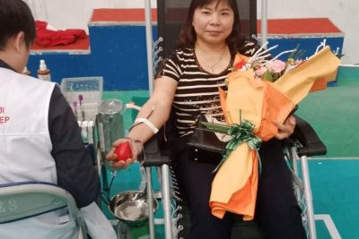 NGÀY HỘI HIẾN MÁU TÌNH NGUYỆN VỚI THÔNG ĐIỆP ” TRAO GIỌT HỒNG- GỬI YÊU THƯƠNG”