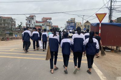 Công tác đảm bảo vệ sinh môi trường, giải toả hành lang an toàn giao thông và xây dựng cảnh quan “Sáng – Xanh – Sạch – Đẹp” trên địa bàn xã